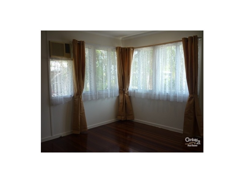 33 Mellefont Street, West Gladstone QLD 4680