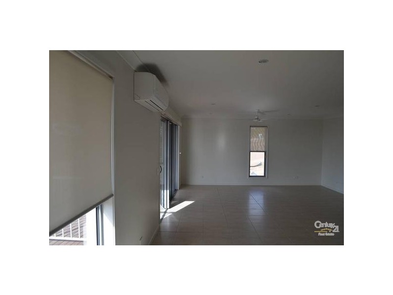 19 Florrey Street Little Creek, Kirkwood QLD 4680