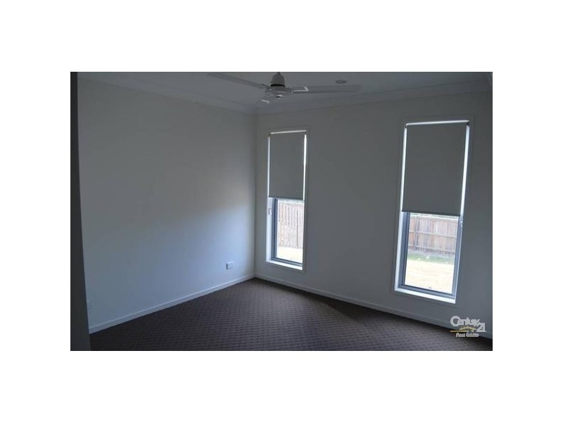 19 Florrey Street Little Creek, Kirkwood QLD 4680