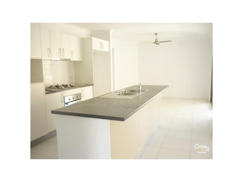 1 Dampier Court, Glen Eden QLD 4680