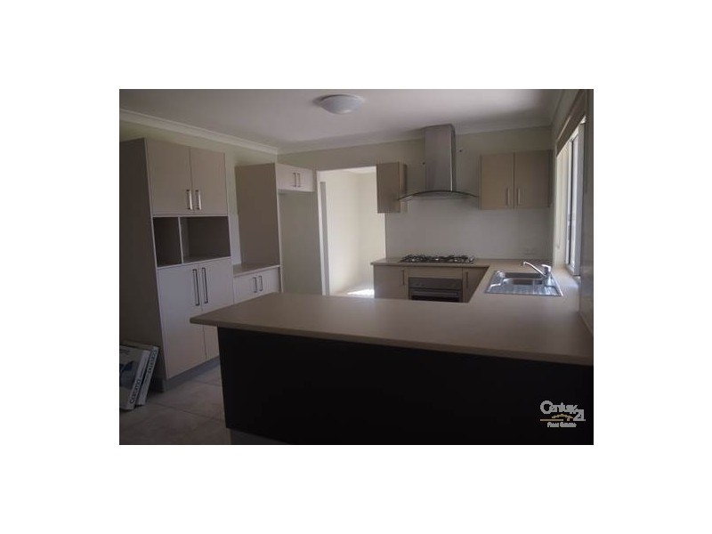 33 Florrey Street Little Creek, Kirkwood QLD 4680