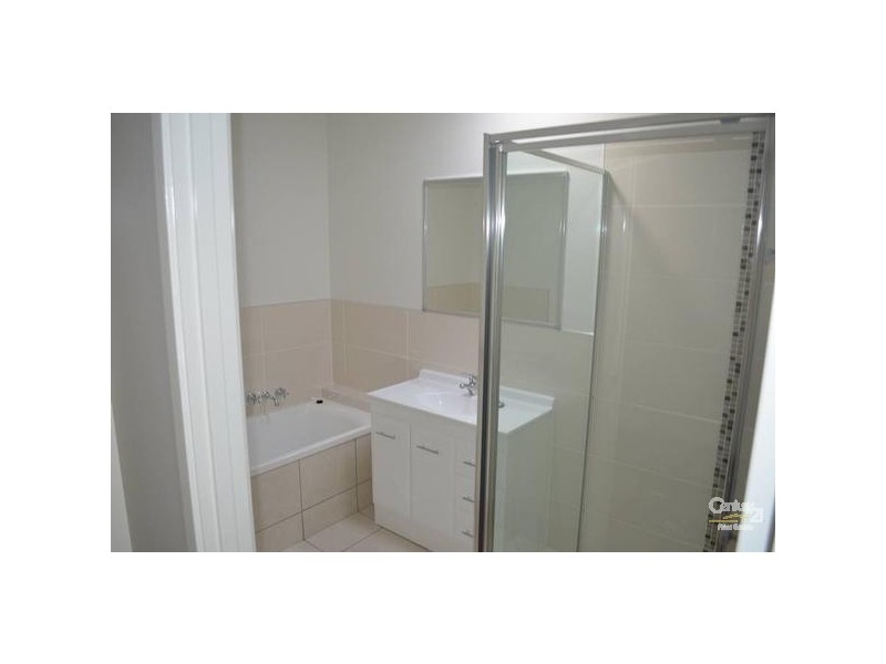 6/214-216 Oaka Street, Gladstone QLD 4680