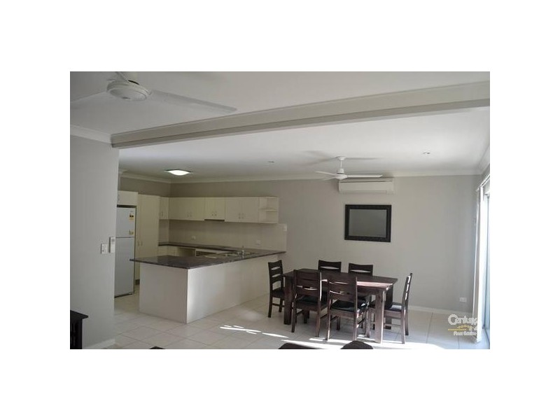 4/214-216 Oaka Street, South Gladstone QLD 4680