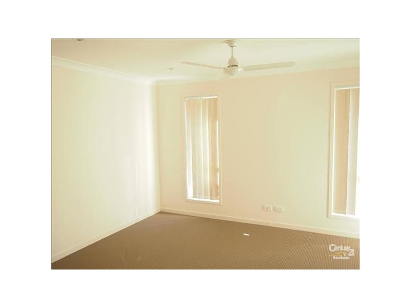 16 Clover Court Riverstone Rise, Boyne Island QLD 4680