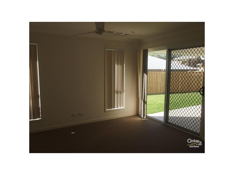16 Clover Court Riverstone Rise, Boyne Island QLD 4680