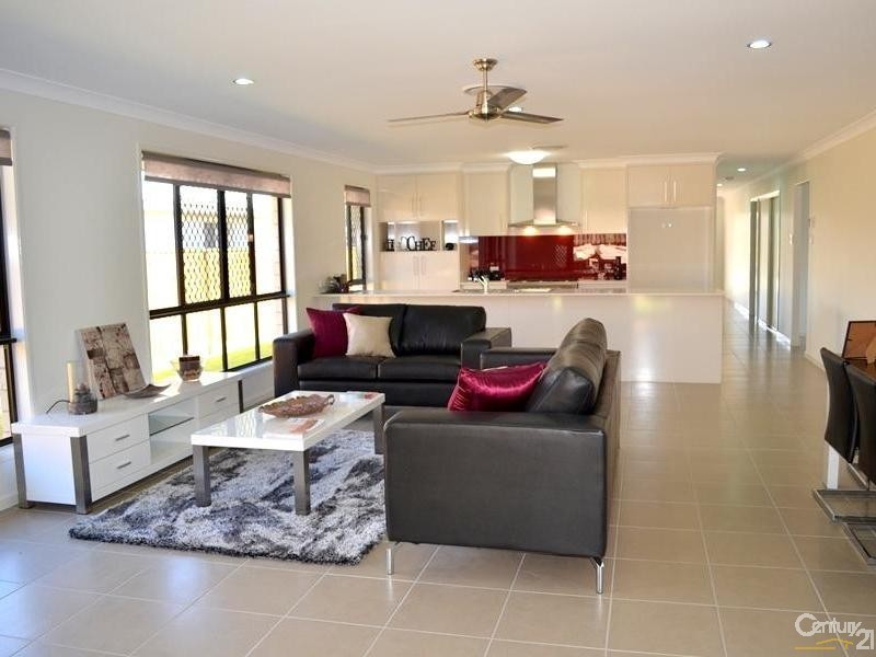 16 Tulipwood Circuit, Boyne Island QLD 4680