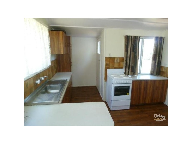 12 Vincent Street, West Gladstone QLD 4680