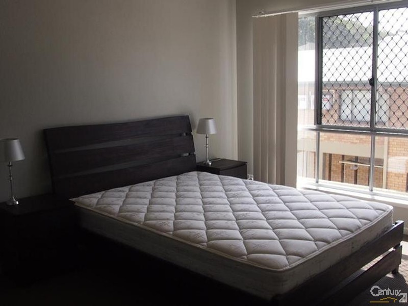 4/214-216 Oaka Street, South Gladstone QLD 4680