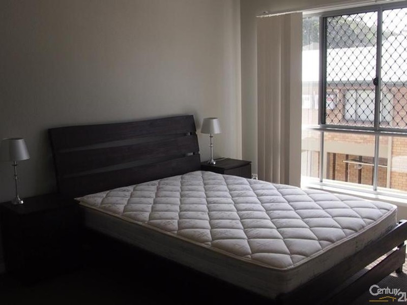 4/214-216 Oaka Street, South Gladstone QLD 4680