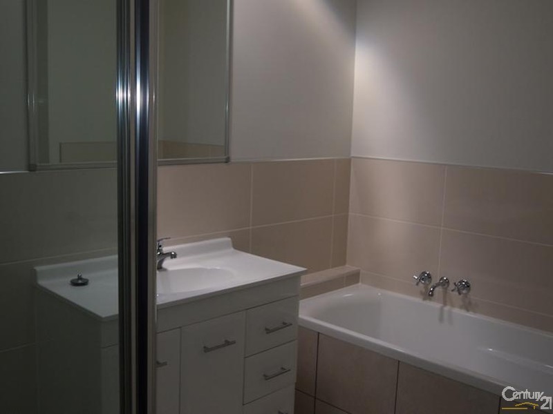 4/214-216 Oaka Street, South Gladstone QLD 4680