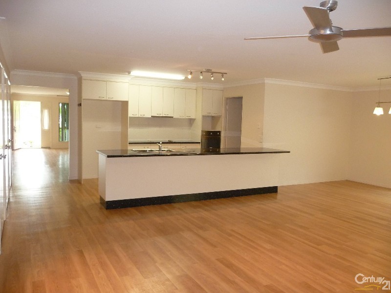 6 Scorpius Place, Telina QLD 4680