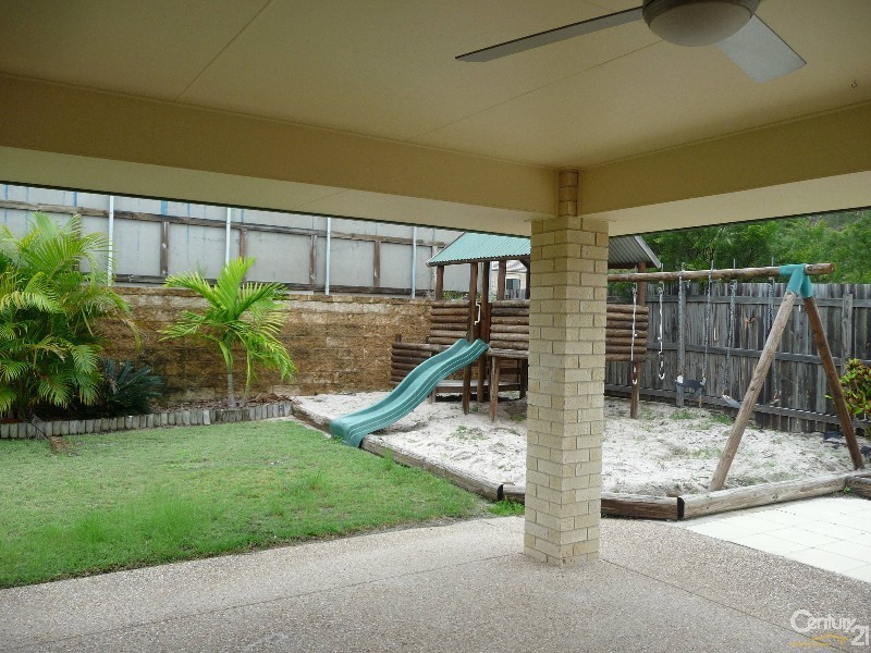 6 Scorpius Place, Telina QLD 4680