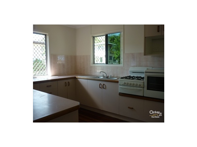 33 Mellefont Street, West Gladstone QLD 4680