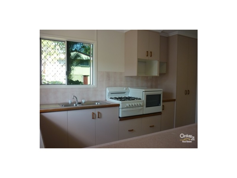 33 Mellefont Street, West Gladstone QLD 4680