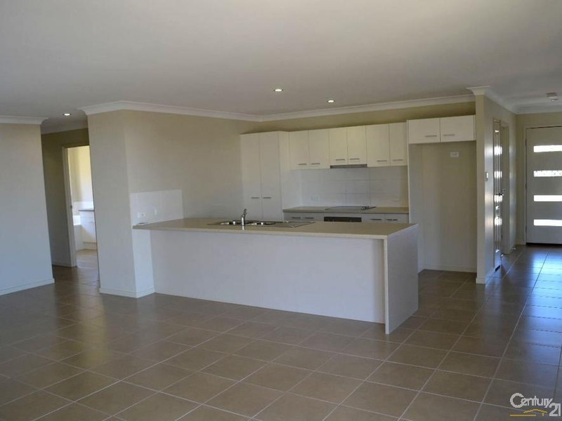 71 Daintree Boulevard, Kirkwood QLD 4680