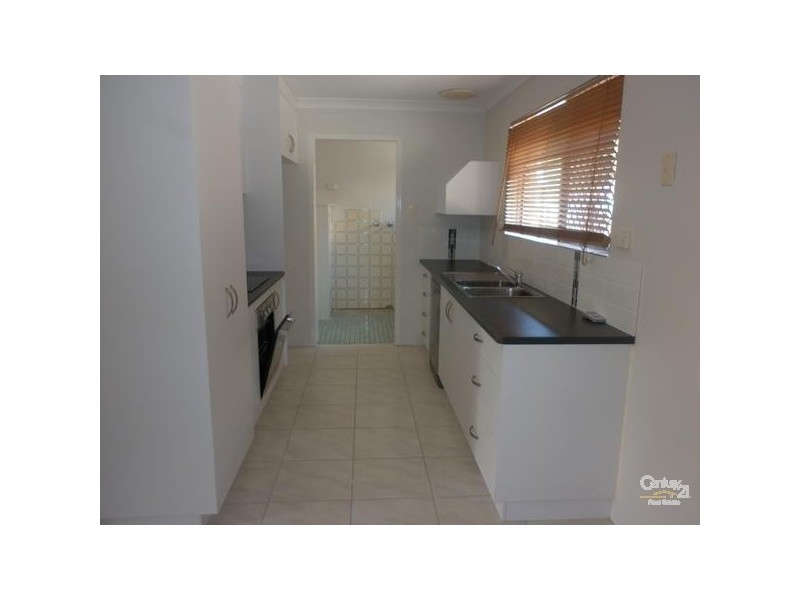 2/15 Carinya Drive, Clinton QLD 4680