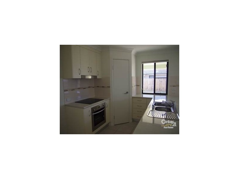 25 Briffney Street, Kirkwood QLD 4680