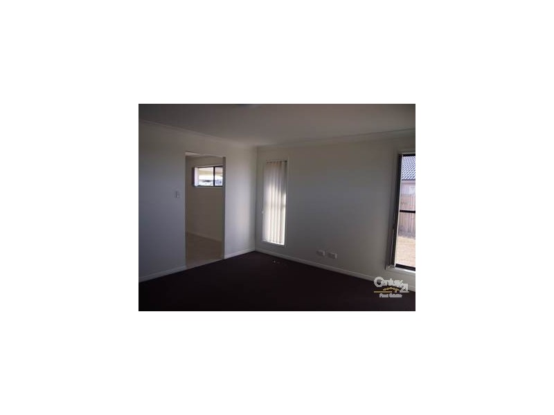 25 Briffney Street, Kirkwood QLD 4680