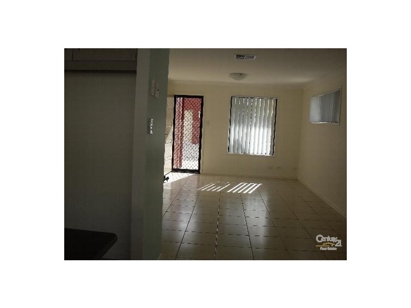 8/21 Roberts Street, South Gladstone QLD 4680