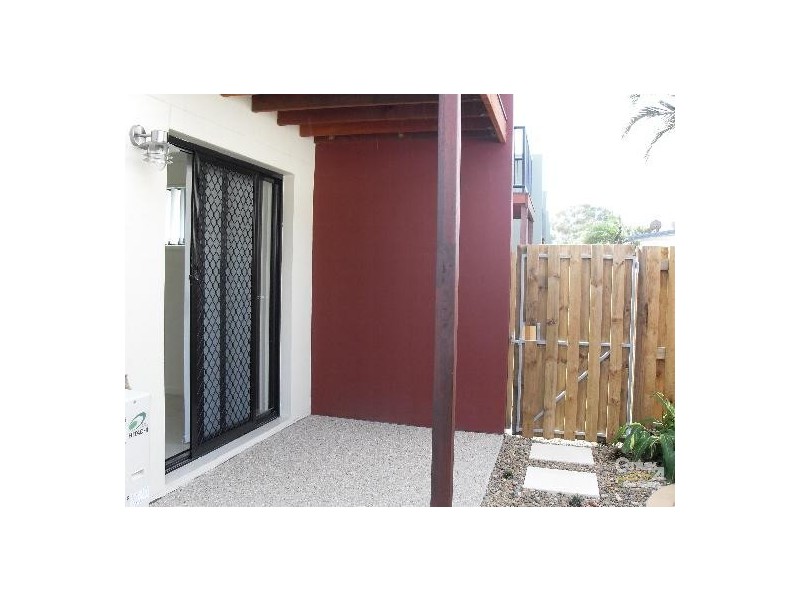 8/21 Roberts Street, South Gladstone QLD 4680