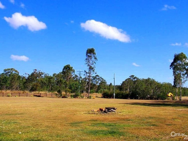 25 Lagoon Road, Beecher QLD 4680