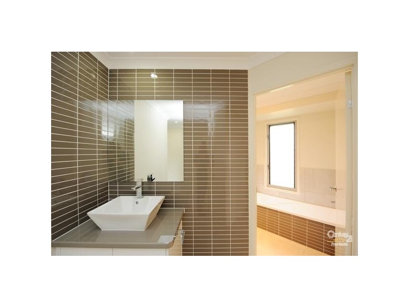 19 Ingra Close, Glen Eden QLD 4680