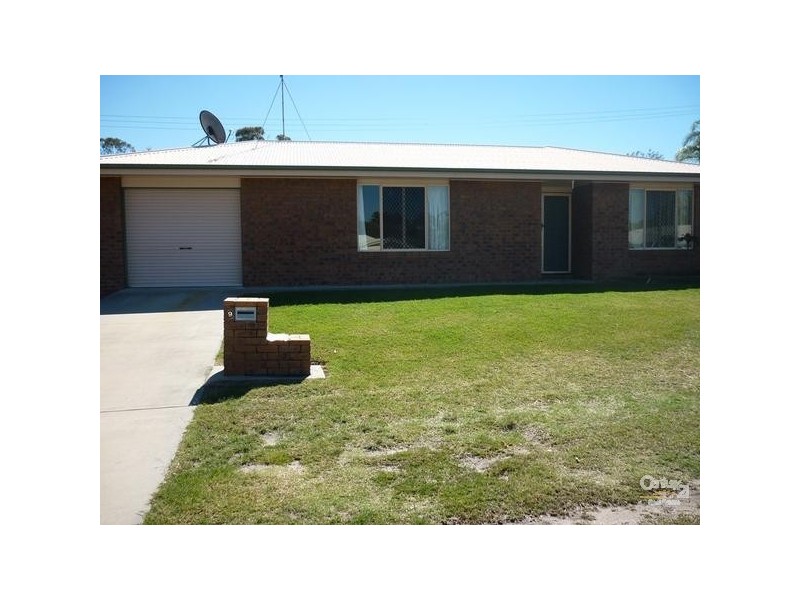 9 Benjamin Court, Glen Eden QLD 4680