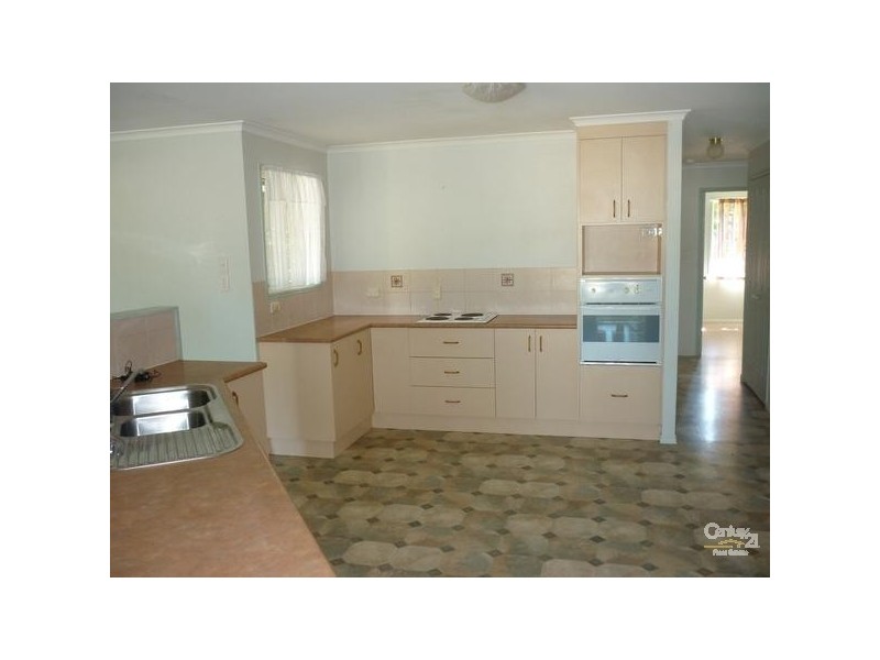 9 Benjamin Court, Glen Eden QLD 4680