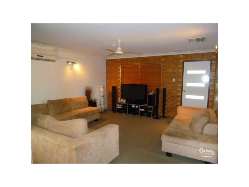 1/15 Carinya Drive, Clinton QLD 4680