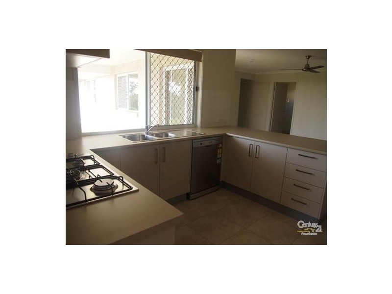 33 Florrey Street Little Creek, Kirkwood QLD 4680