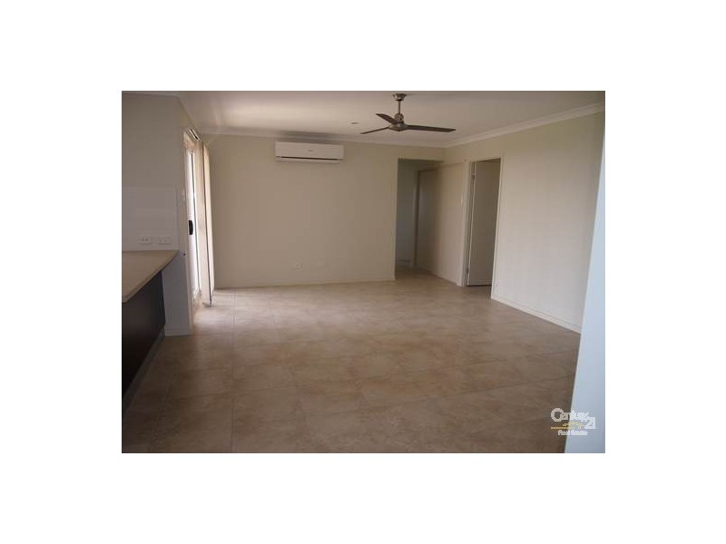 33 Florrey Street Little Creek, Kirkwood QLD 4680