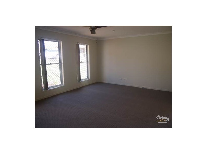 33 Florrey Street Little Creek, Kirkwood QLD 4680