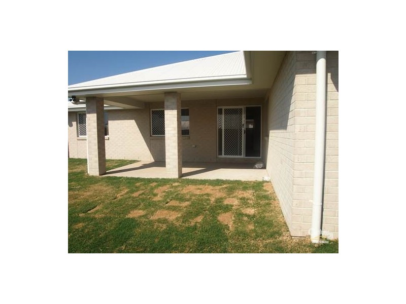 33 Florrey Street Little Creek, Kirkwood QLD 4680