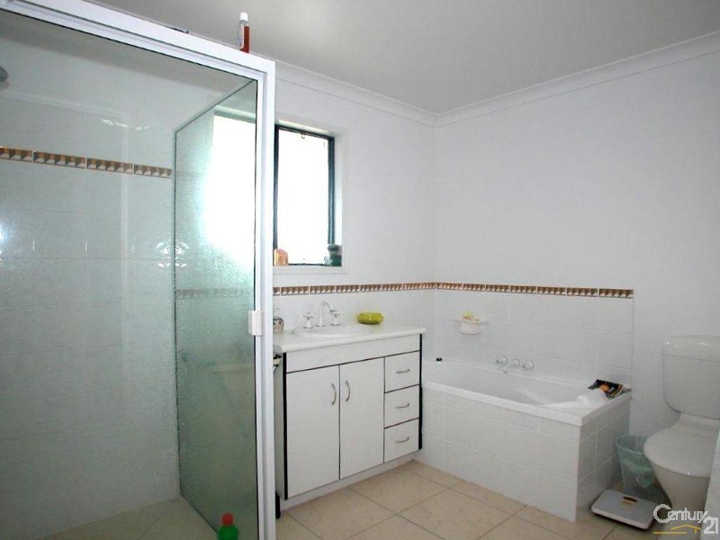 33 Butler Street, New Auckland QLD 4680