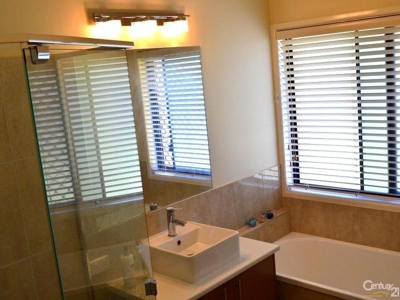 416 Jim Whyte Way, Beecher QLD 4680