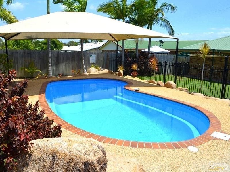 17 Witney Street, Telina QLD 4680