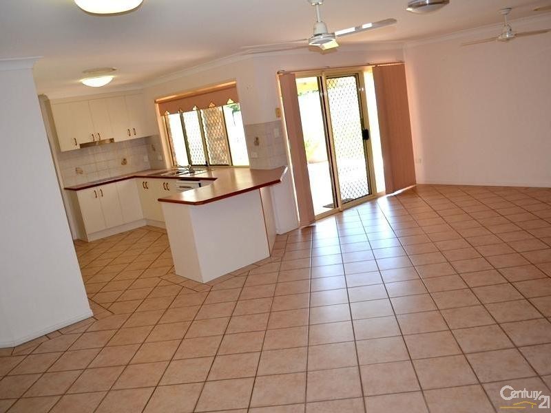 17 Witney Street, Telina QLD 4680