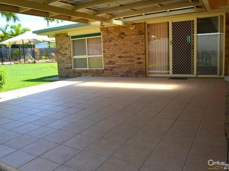 17 Witney Street, Telina QLD 4680