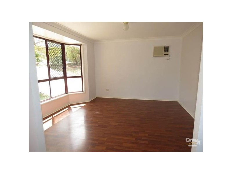 31 Ellington Street, New Auckland QLD 4680