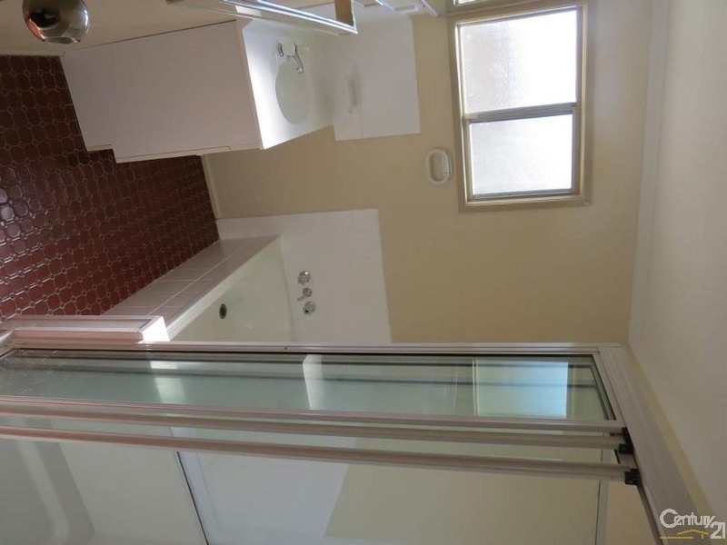 7 Harrier Avenue, New Auckland QLD 4680