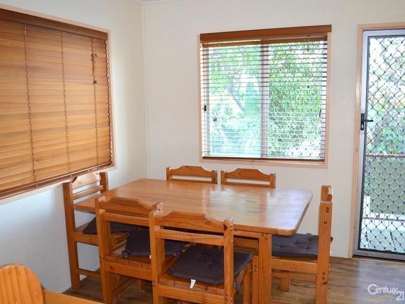 6 Beale Street, West Gladstone QLD 4680