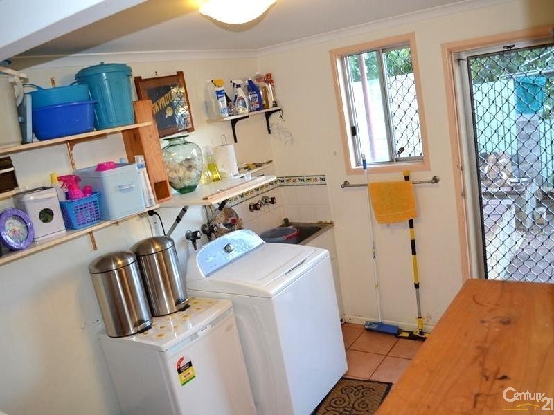 6 Beale Street, West Gladstone QLD 4680