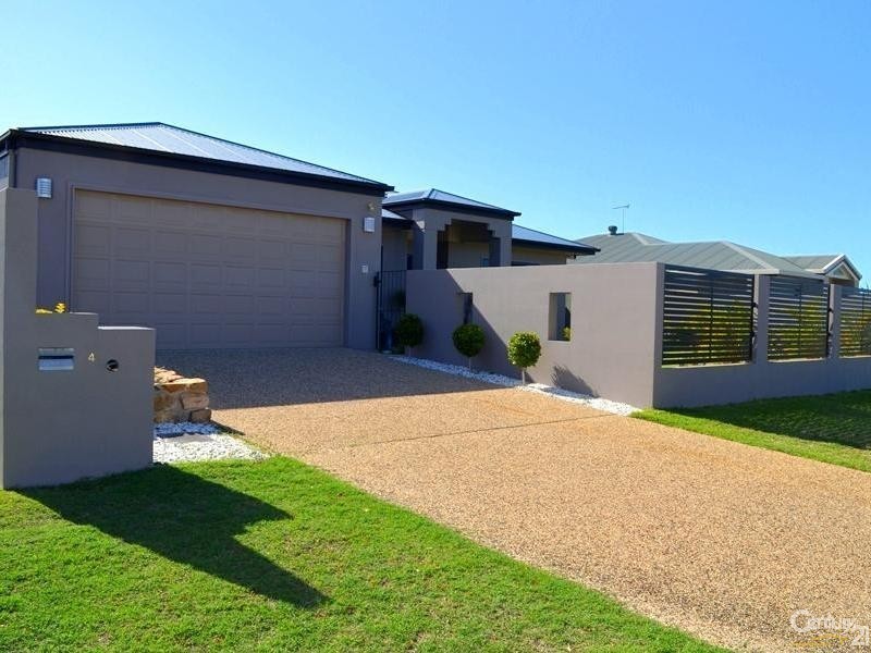 4 Schooner Street, Tannum Sands QLD 4680