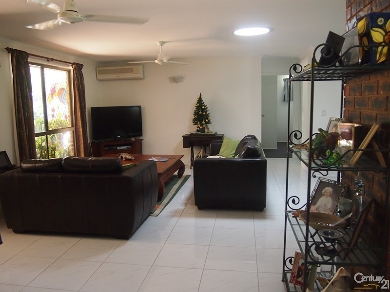 17 Silverton Drive, Tannum Sands QLD 4680