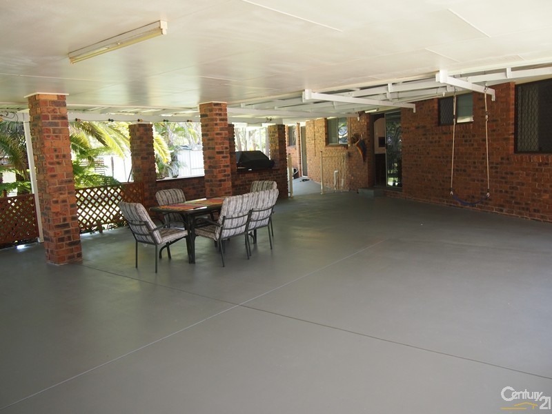 17 Silverton Drive, Tannum Sands QLD 4680