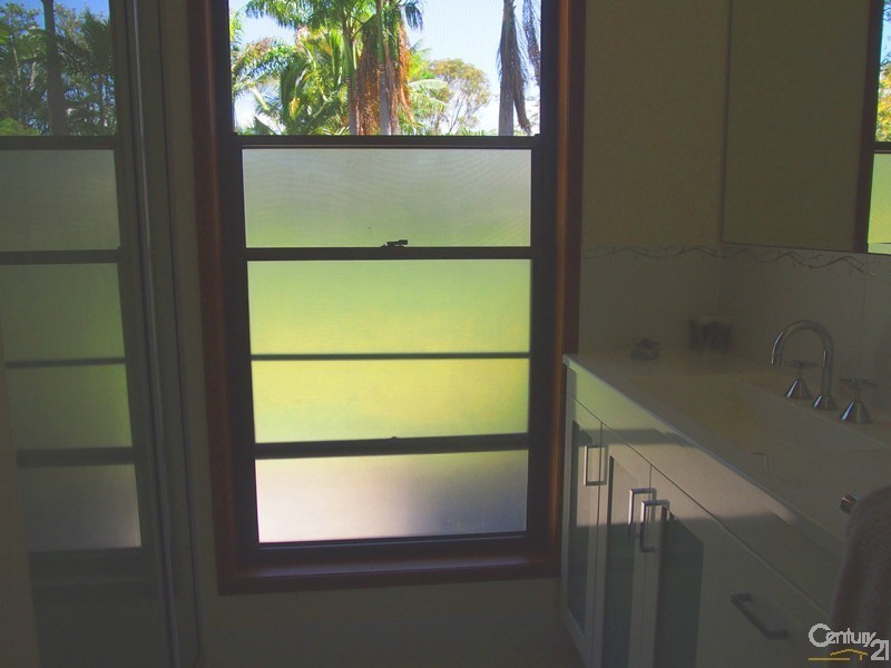 17 Silverton Drive, Tannum Sands QLD 4680