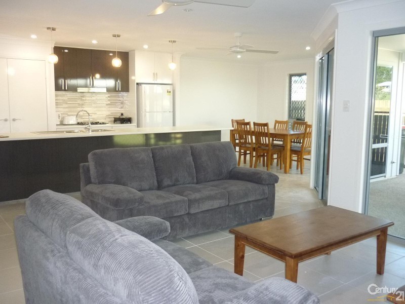 30 Daintree Boulevard, Kirkwood QLD 4680