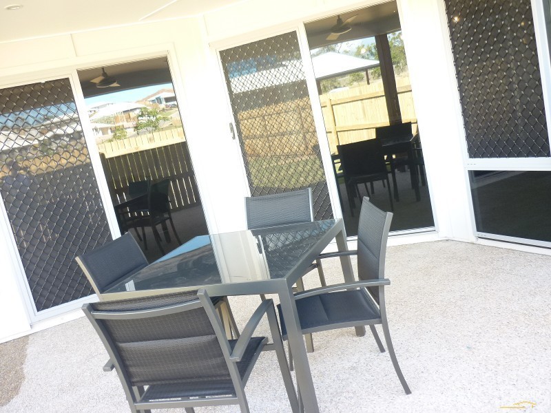 30 Daintree Boulevard, Kirkwood QLD 4680