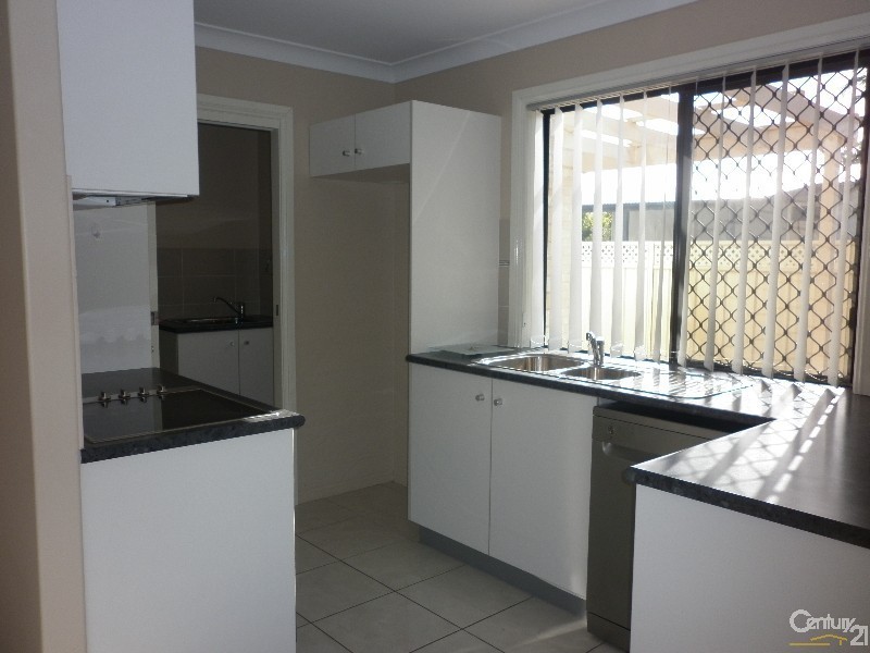 1/11 Walsh Street, South Gladstone QLD 4680