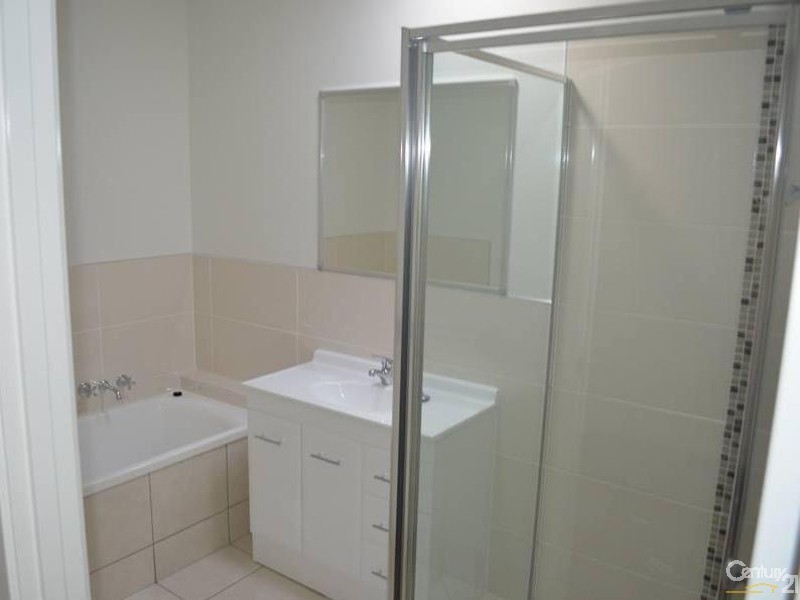 4/214-216 Oaka Street, South Gladstone QLD 4680